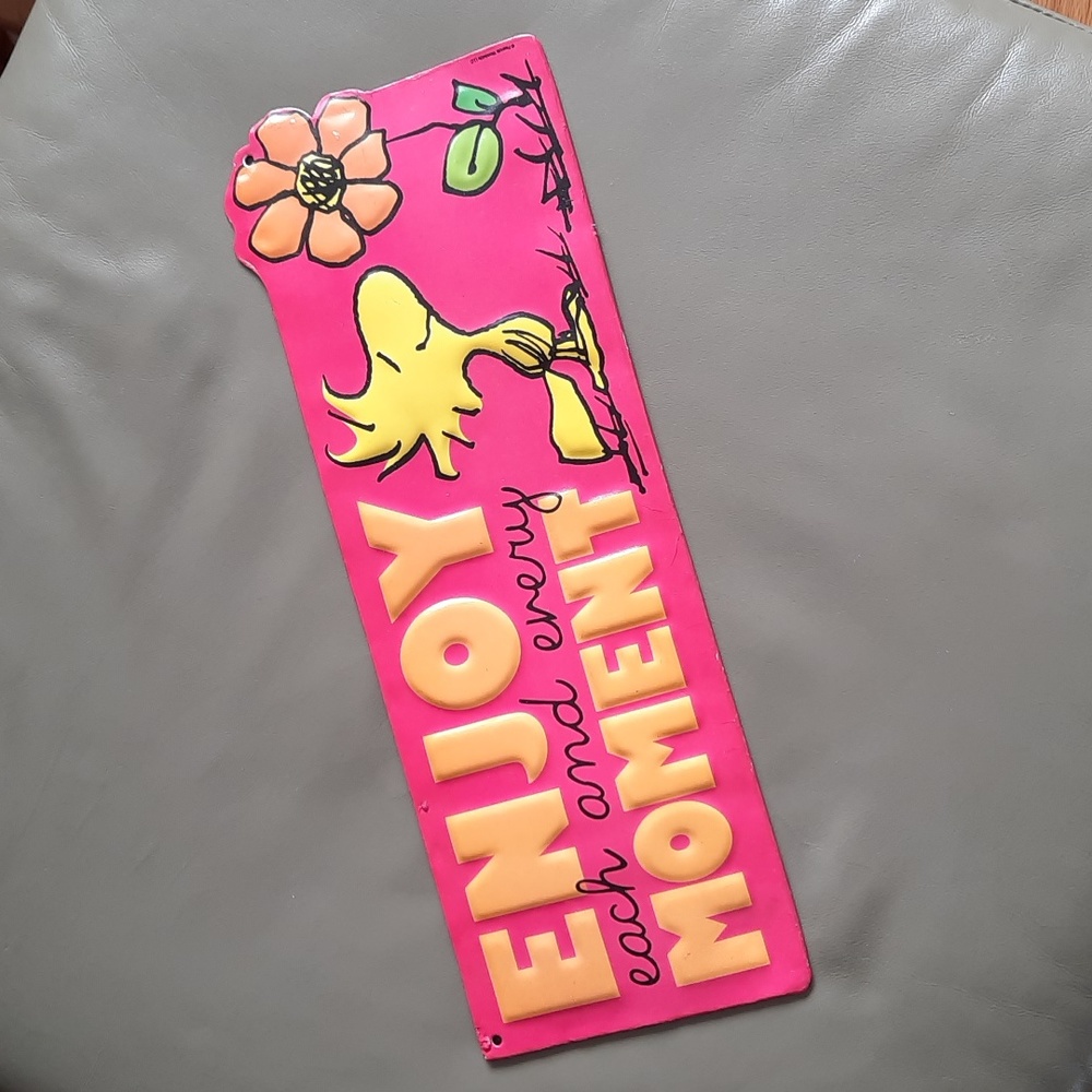 "Woodstock" Metal wall hanging nwt